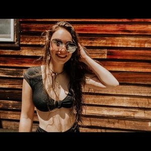 Meet your Posher, Mimi